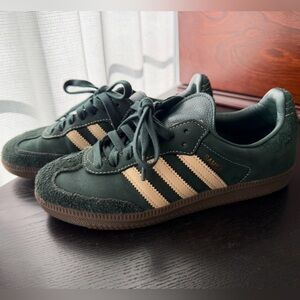 Adidas Samba in mineral green